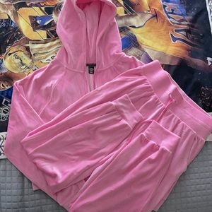 VS Velour 2-pc Sweatshirt & Sweatpants